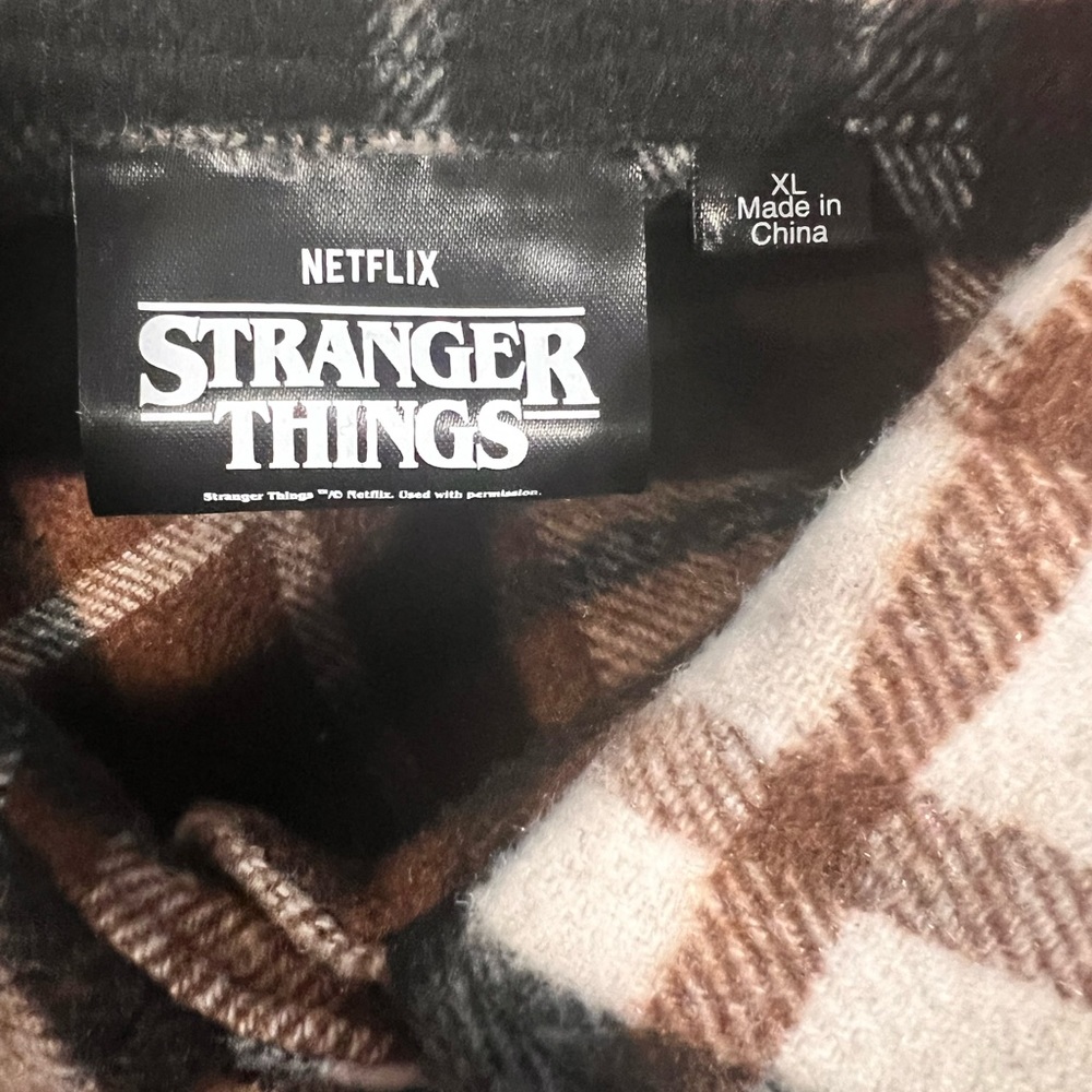Stranger Things Plaid Shacket Womens Long Sleeve Junior Sized Brown and … - Picture 3 of 6